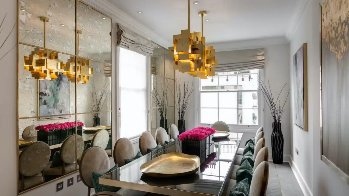 Townhouse Antoinette | London