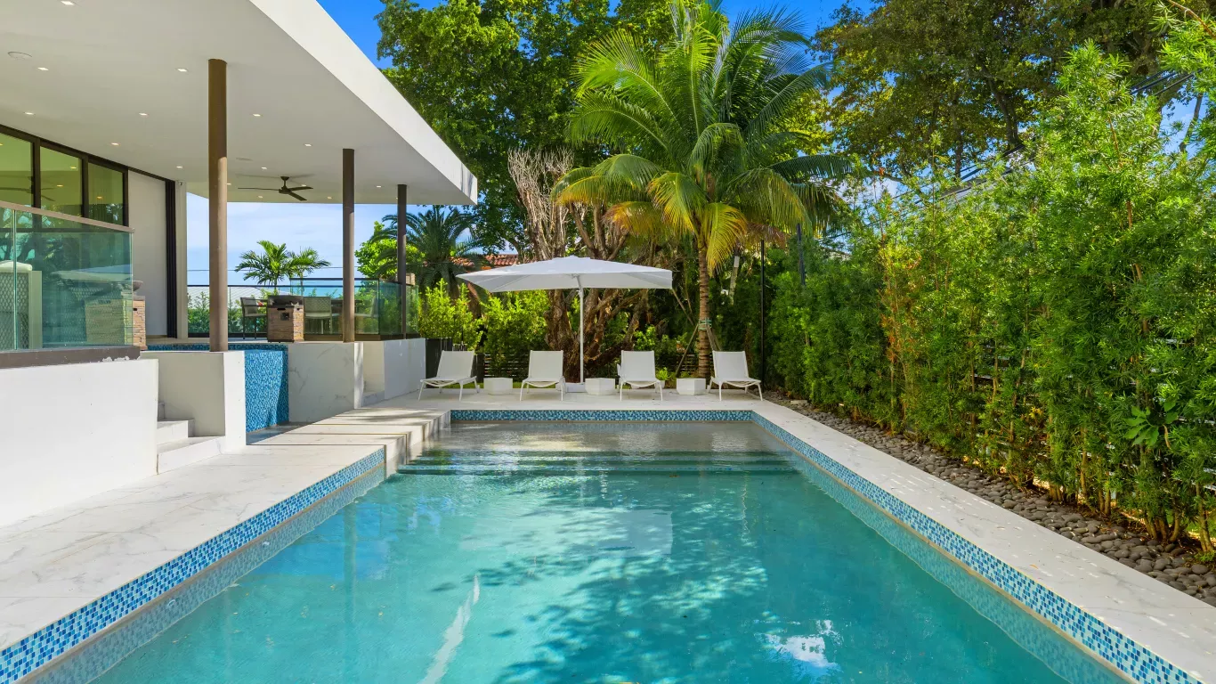 Villa Rosalina | Miami