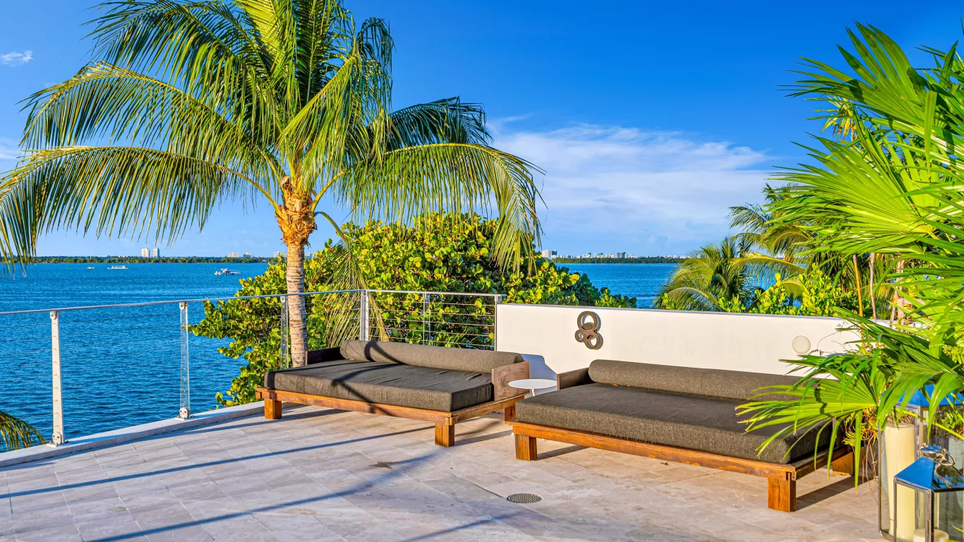 Villa Corra | Miami
