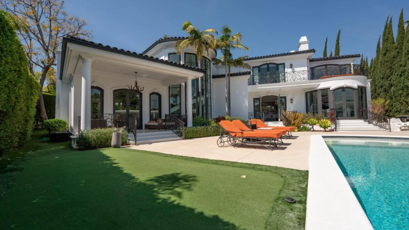 Villa Claire | Los Angeles