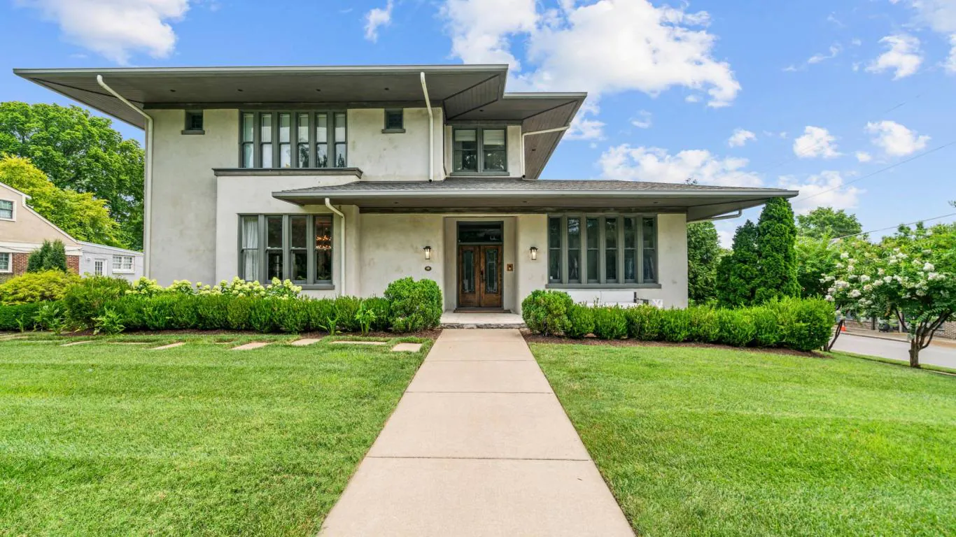 Villa Azalea | Nashville
