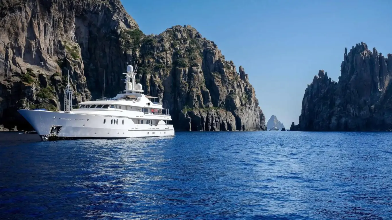 Yacht Deja Too 171 | Yachts