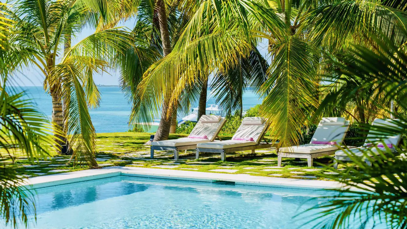 The Beacon Hill Estate | Bahamas