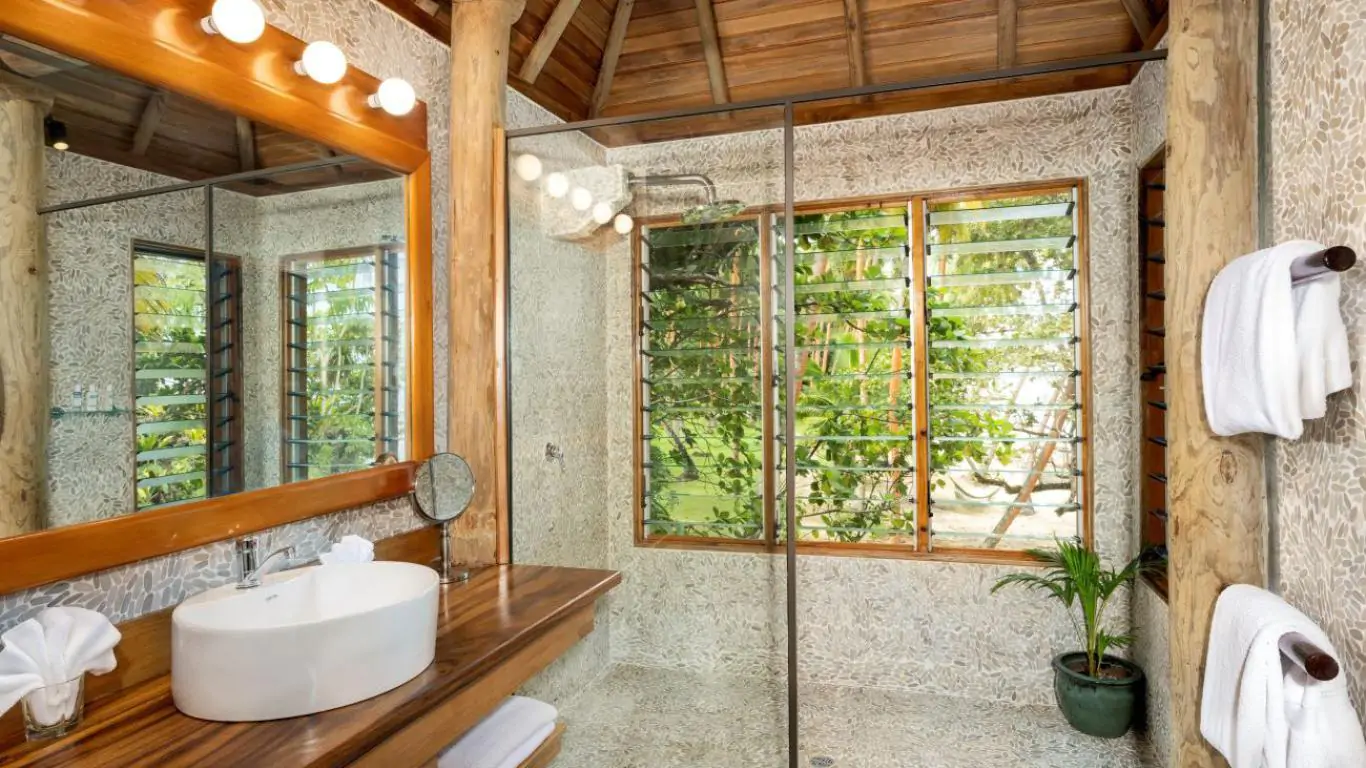 Namale Resort & Spa | Pacific Ocean Islands