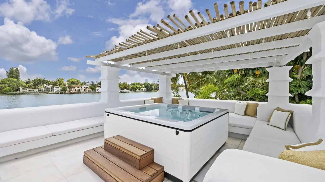 Villa Leah | Miami