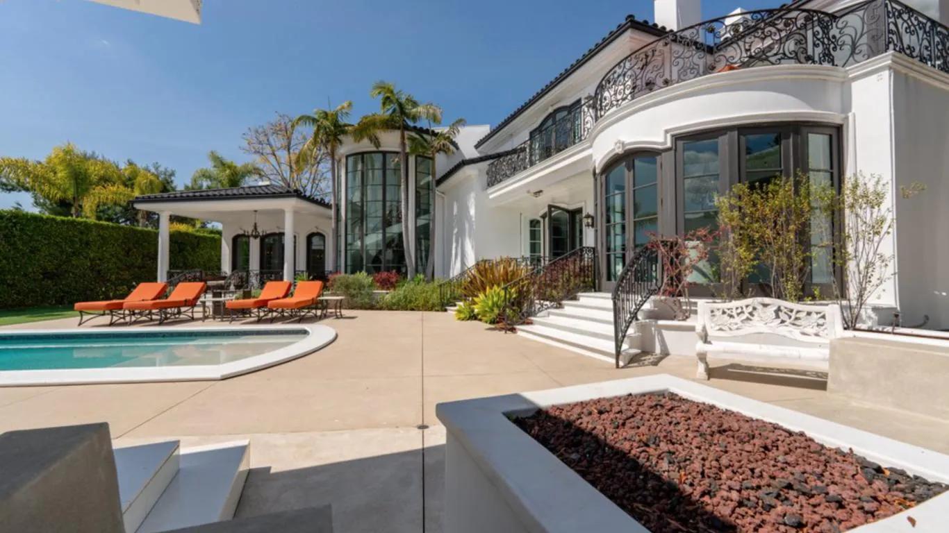 Villa Claire | Los Angeles