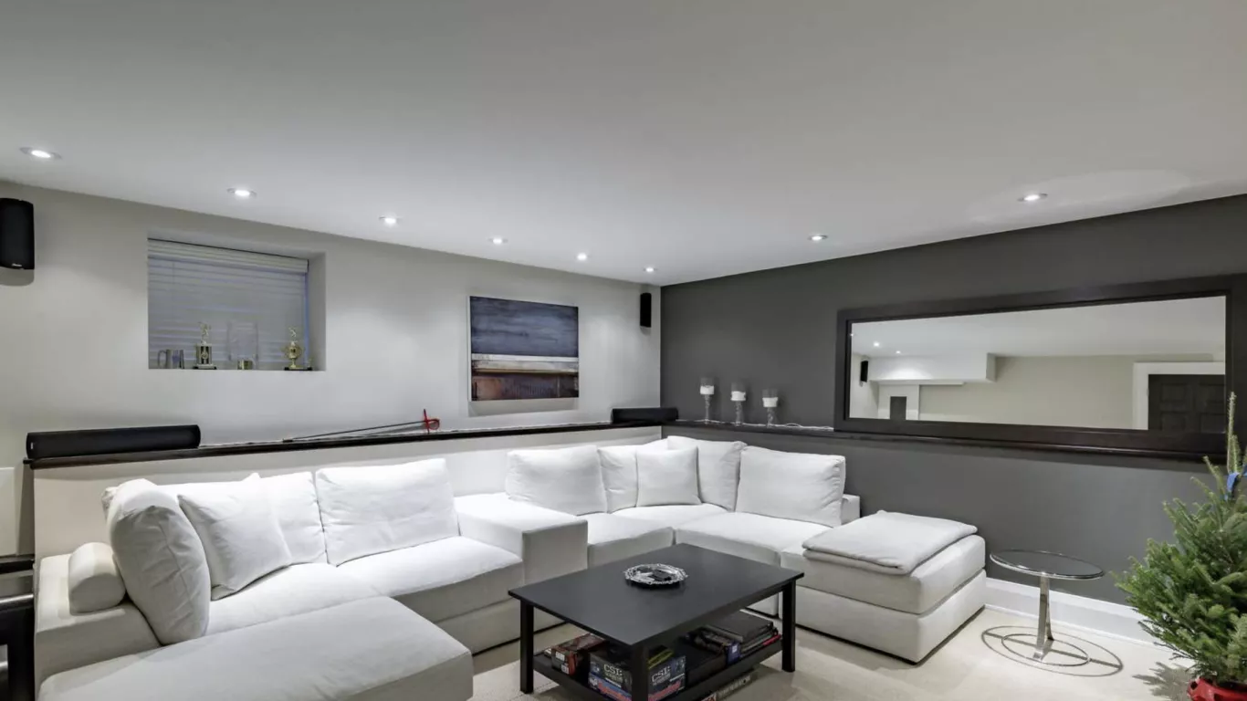 Villa Helena | Toronto