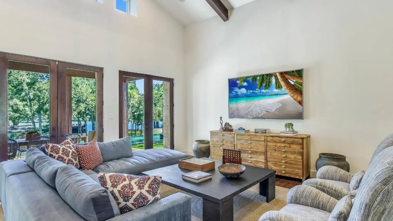 Villa Sylvia | Austin