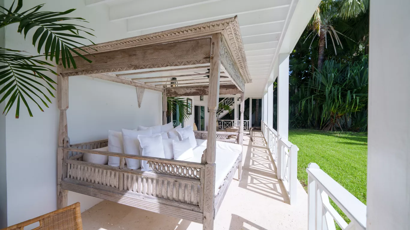 Three Bees Villa | Bahamas