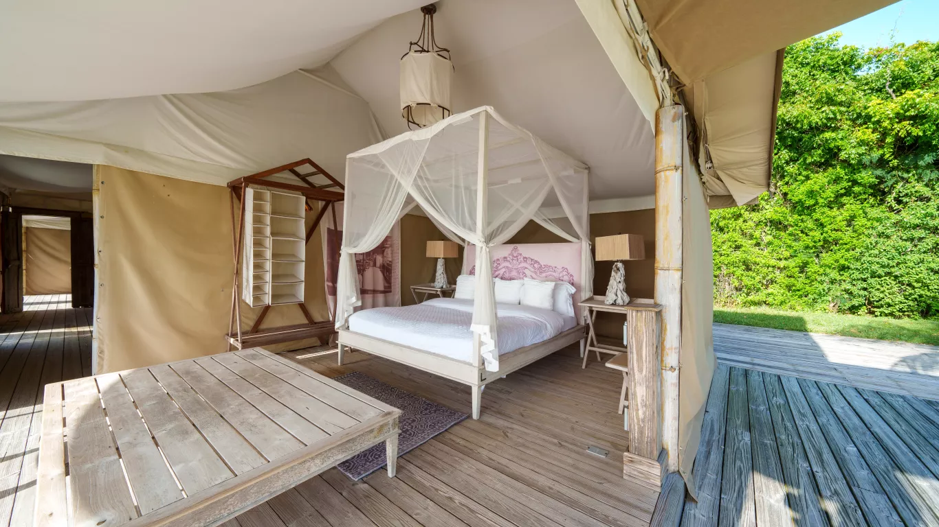 Three Bees Villa | Bahamas