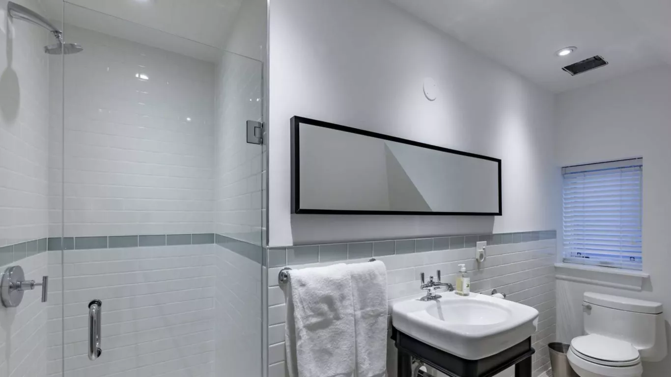 Villa Helena | Toronto