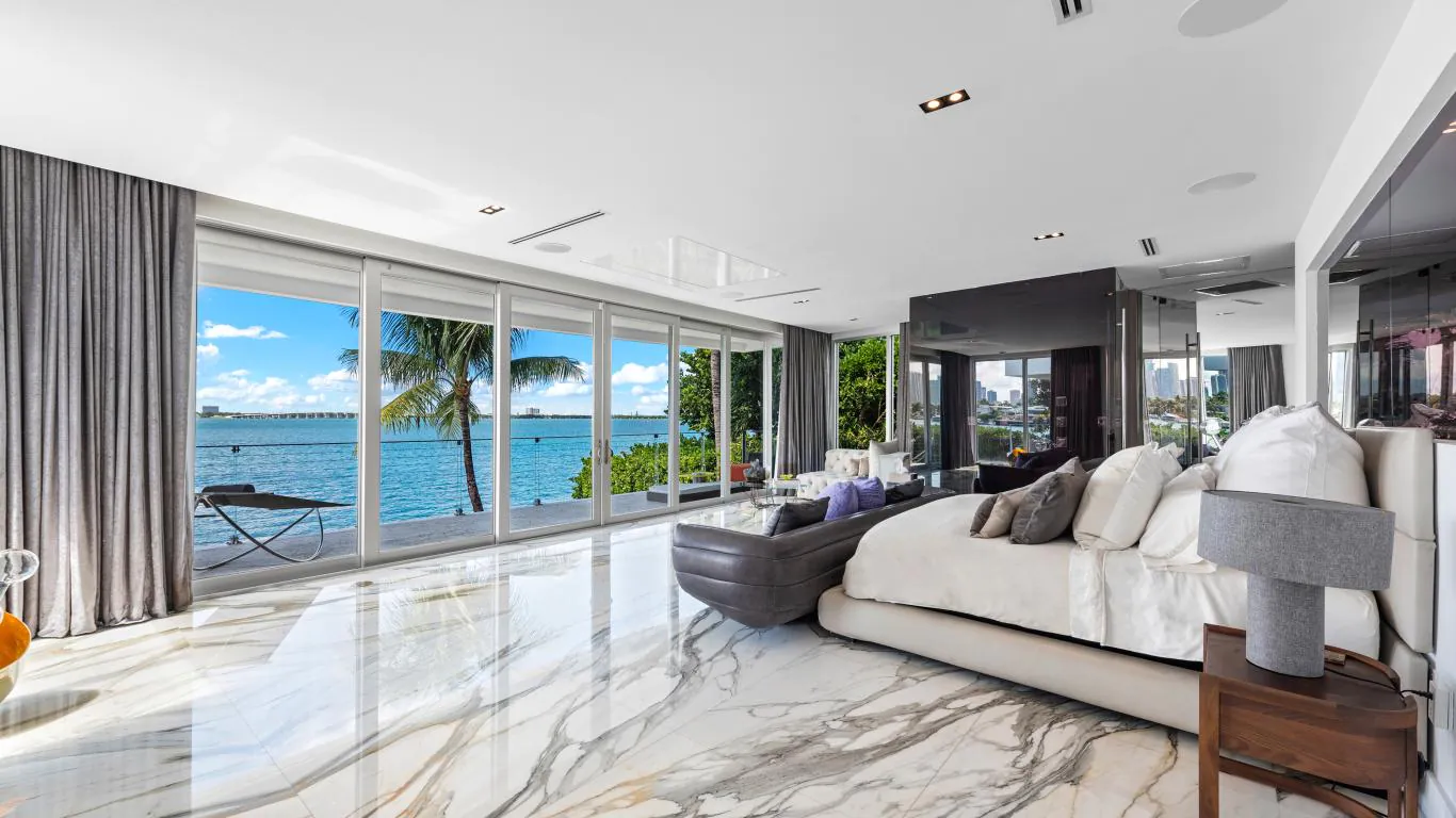 Villa Corra | Miami