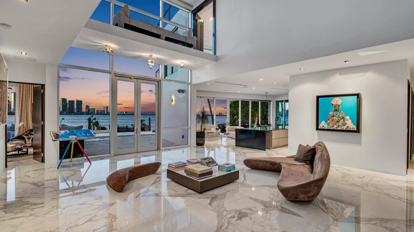 Villa Corra | Miami