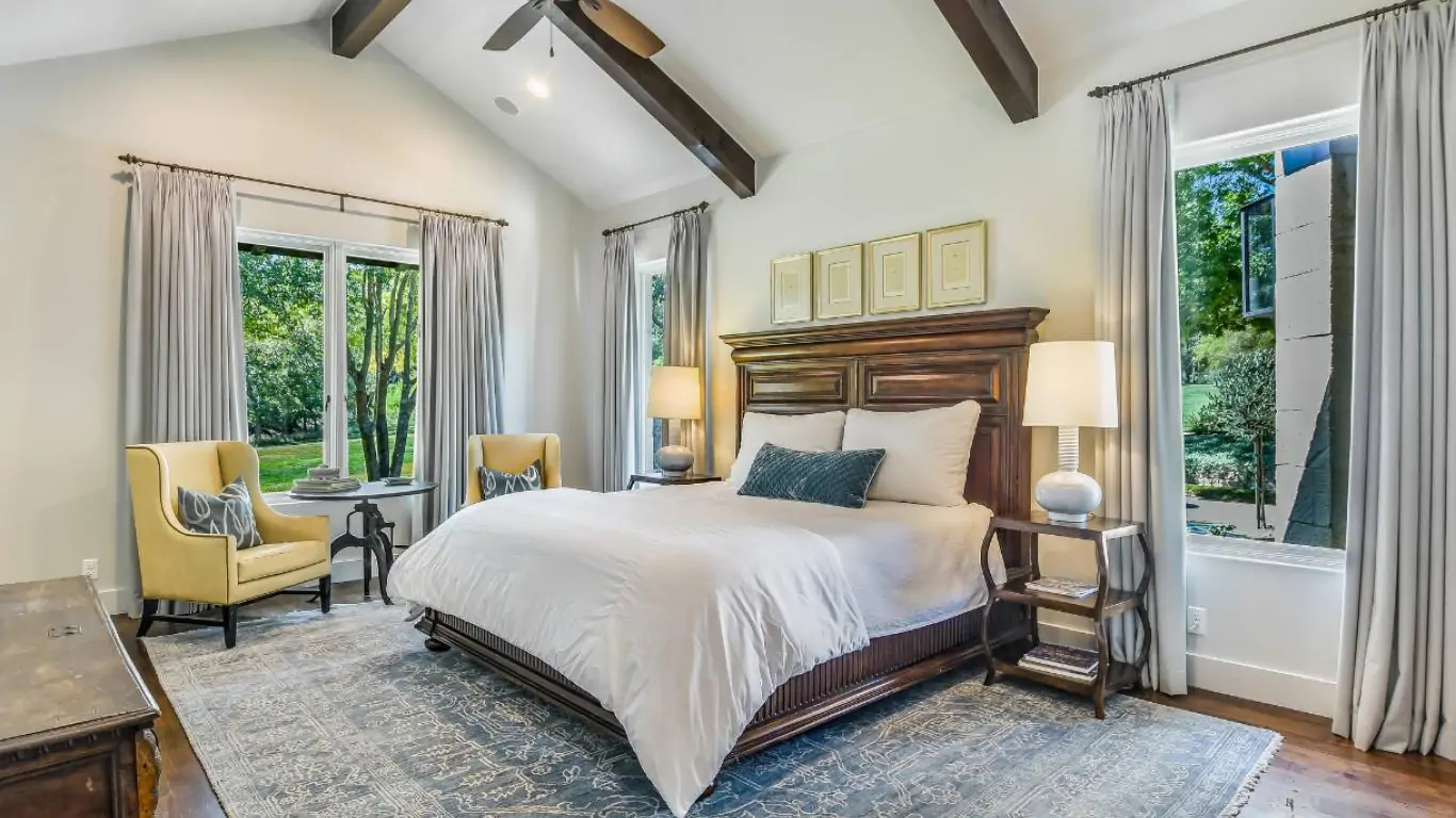 Villa Sylvia | Austin