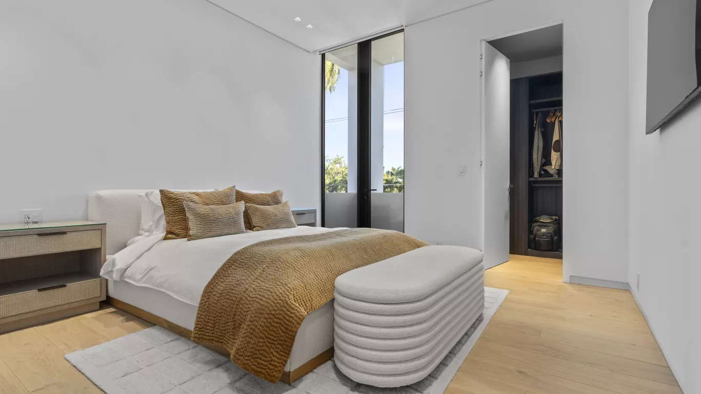 Villa Raya | Miami