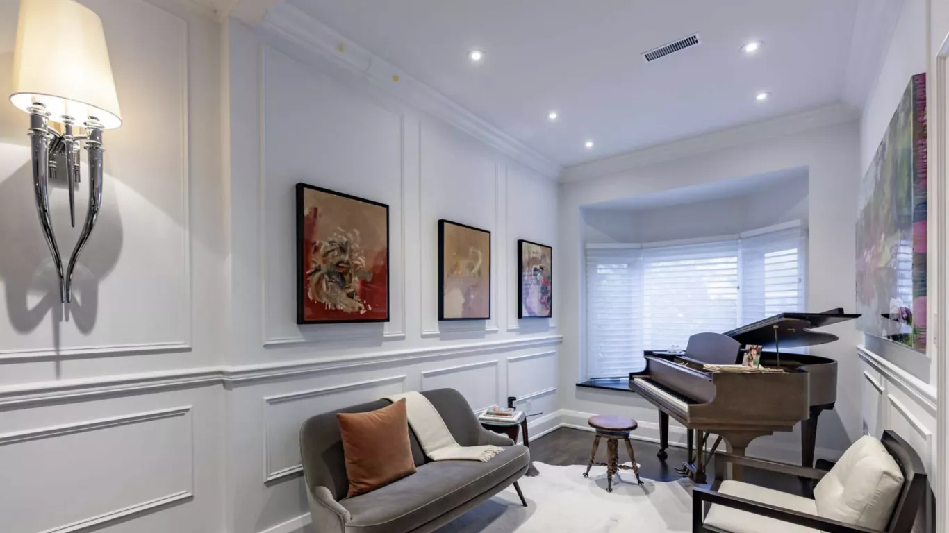 Villa Helena | Toronto