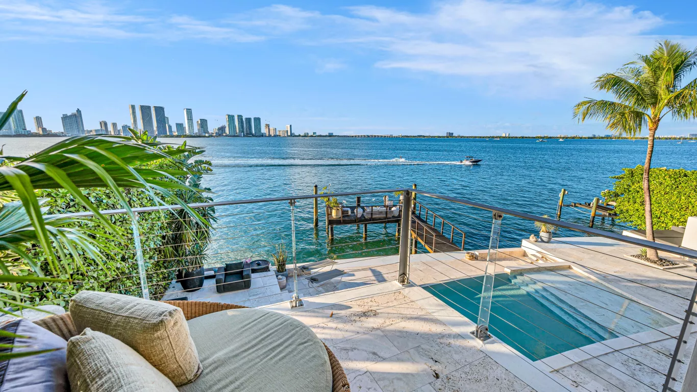 Villa Corra | Miami