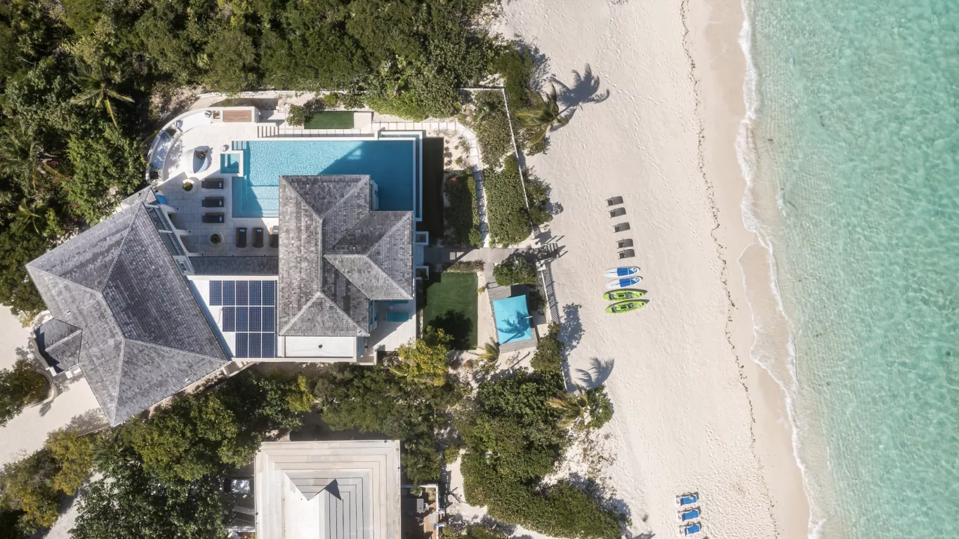 Lizard Lounge | Turks and Caicos