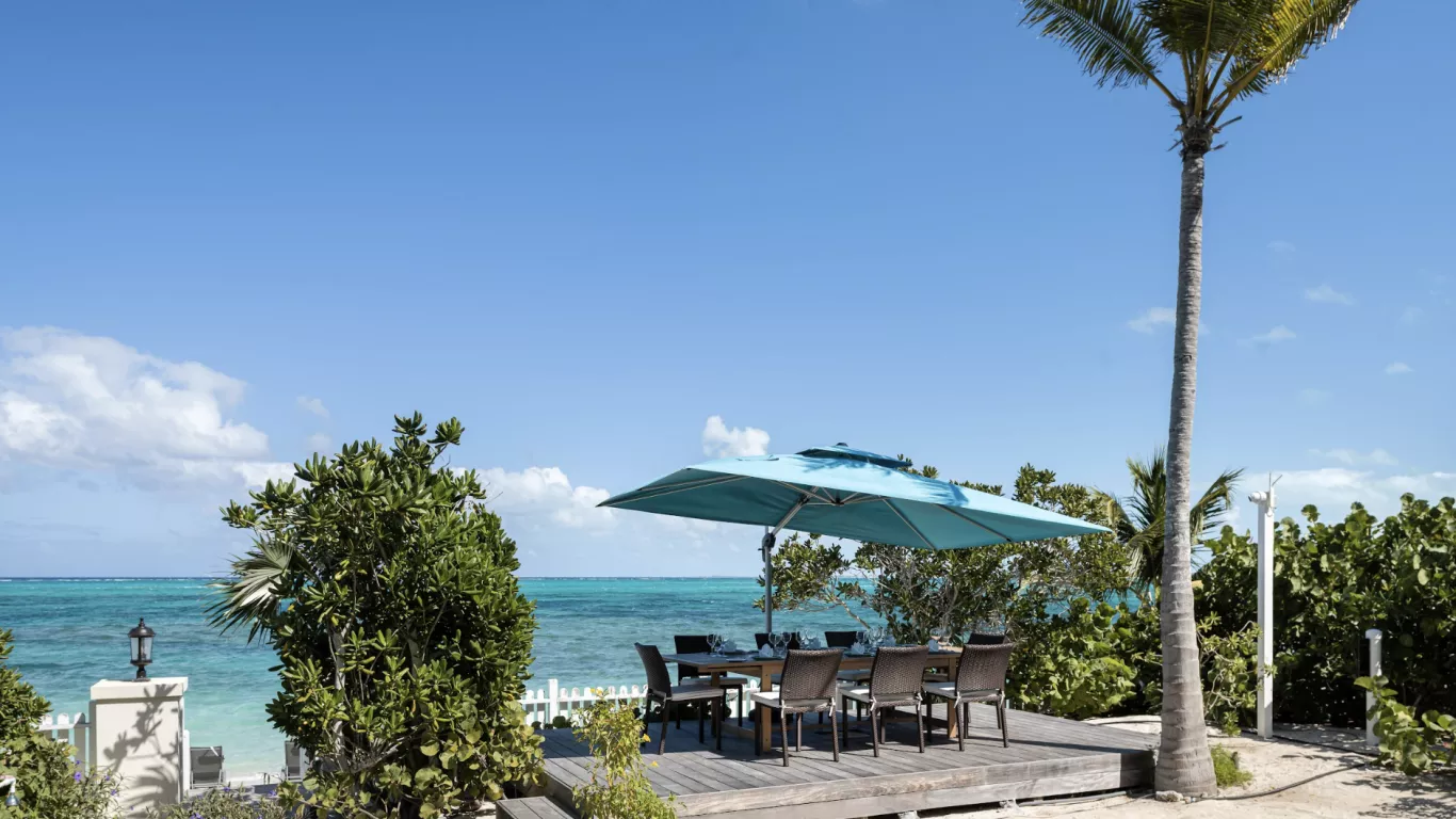 Lizard Lounge | Turks and Caicos