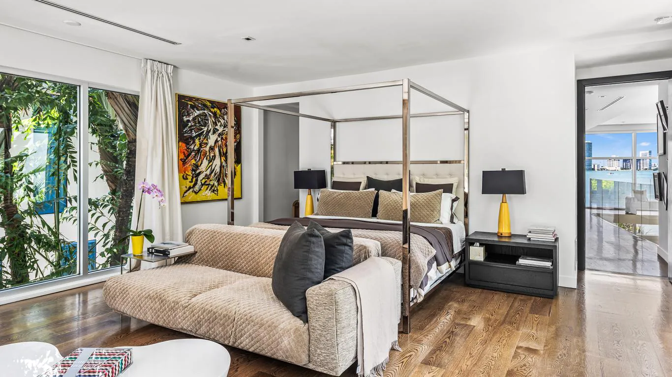 Villa Corra | Miami