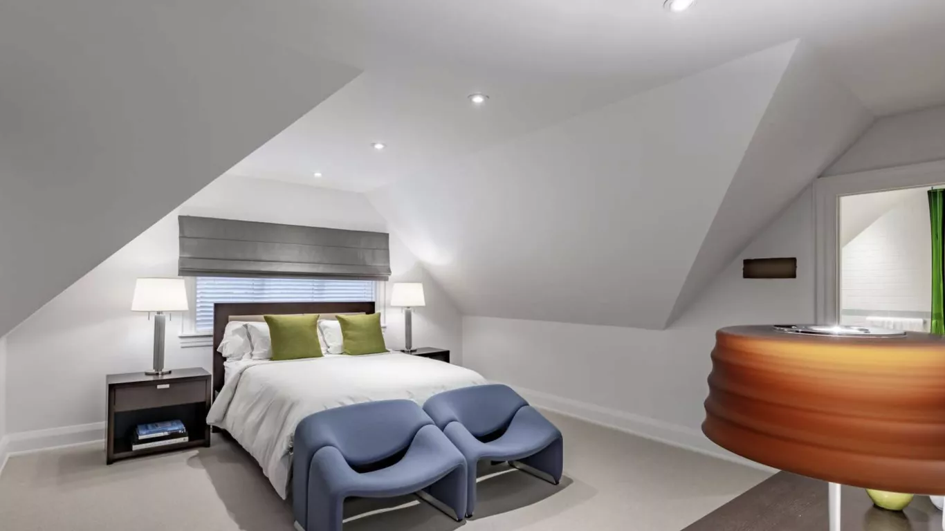 Villa Helena | Toronto