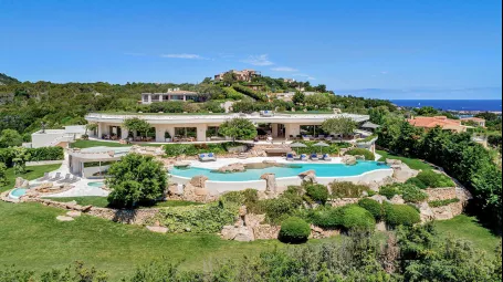 Villa The Rock | Sardinia