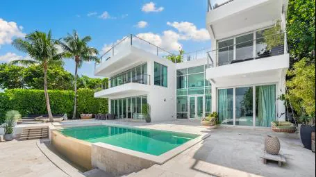 Villa Corra | Miami