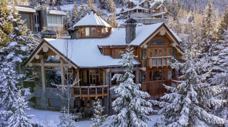 Chalet Akasha | Whistler