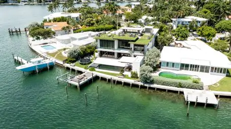 Villa Izzy | Miami