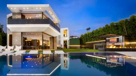 Villa April | Los Angeles