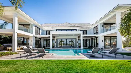 Villa Via | Bahamas