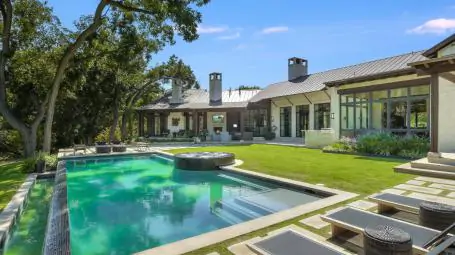 Villa Sylvia | Austin