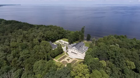 Manowce Palace | Poland