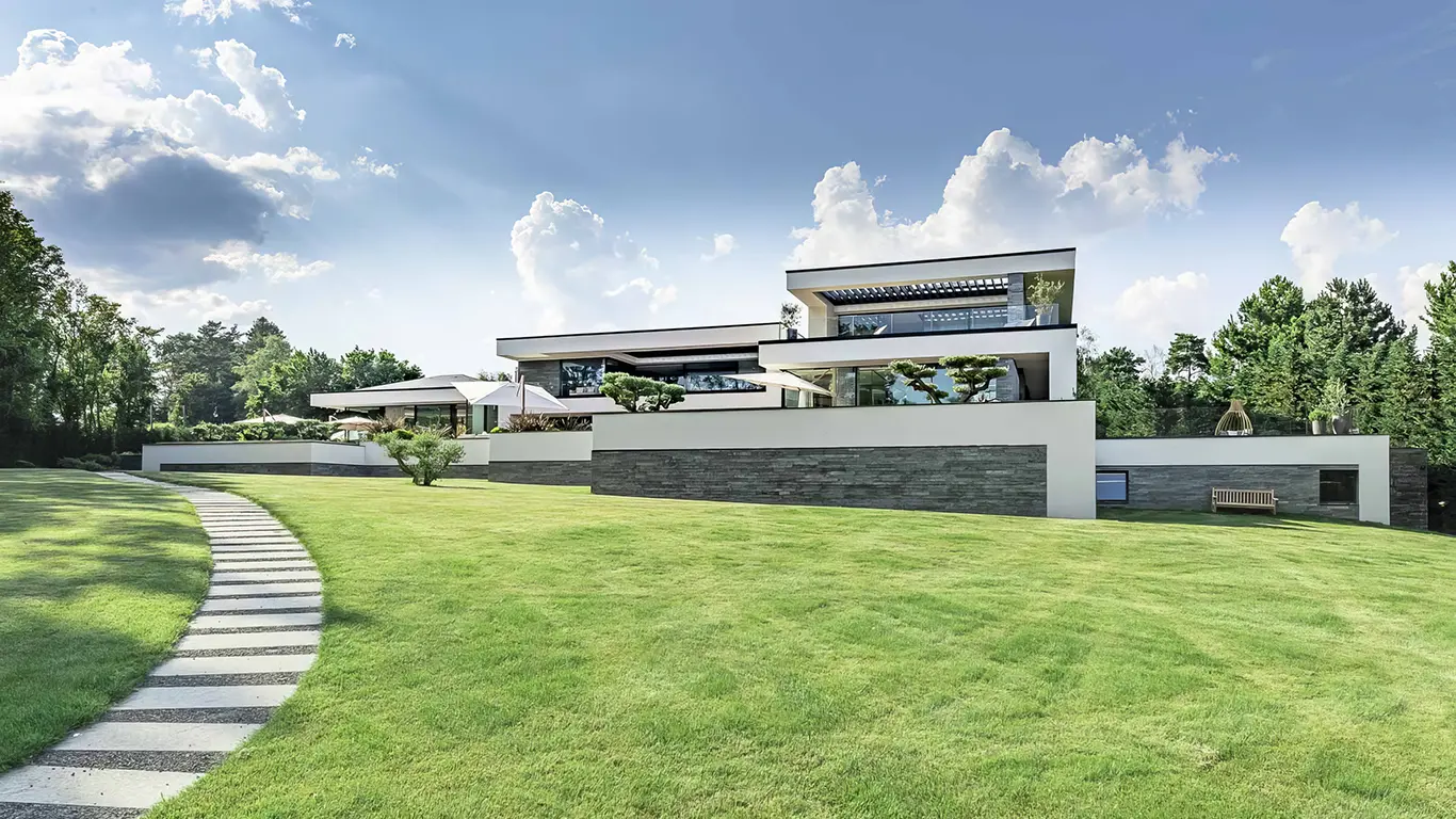 Ultima Geneva Grand Villa